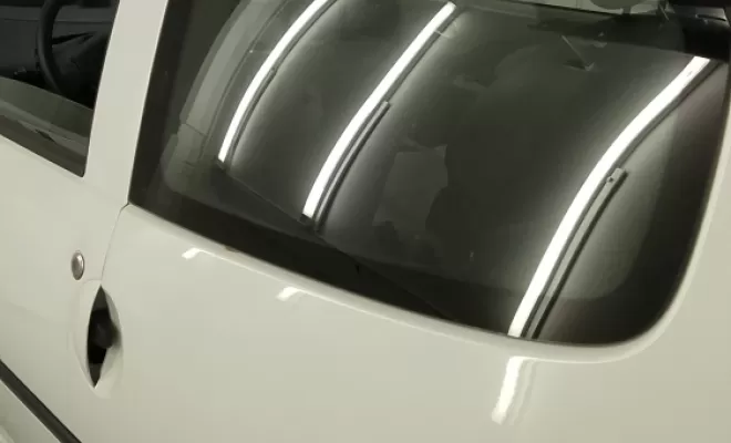 Pose de vitre teinté a bron, Bron, BECAR'S Detailing