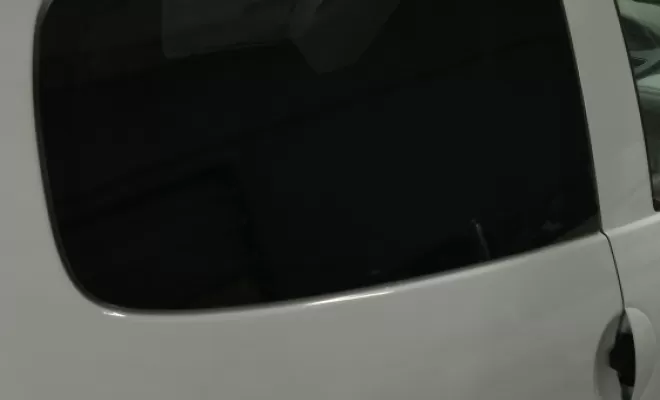 Pose de vitre teinté a bron, Bron, BECAR'S Detailing