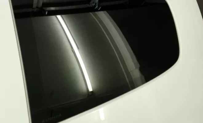 Pose de vitre teinté a bron, Bron, BECAR'S Detailing