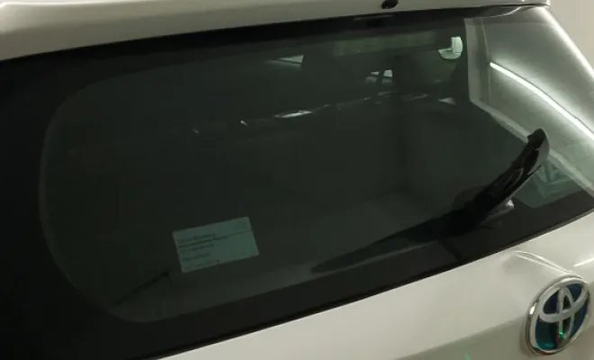 Pose de vitre teinté a bron, Bron, BECAR'S Detailing