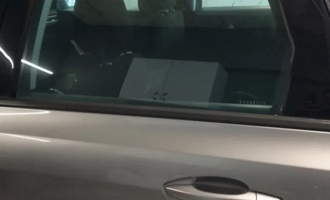 Pose de vitre teinté a lyon, Bron, BECAR'S Detailing